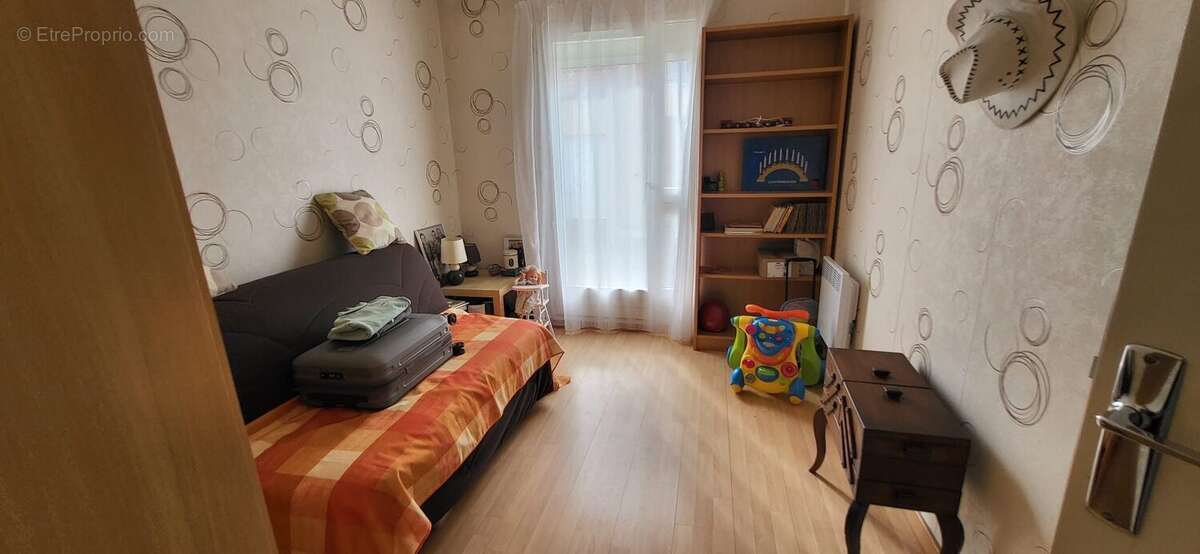 Maison à LES CLAYES-SOUS-BOIS