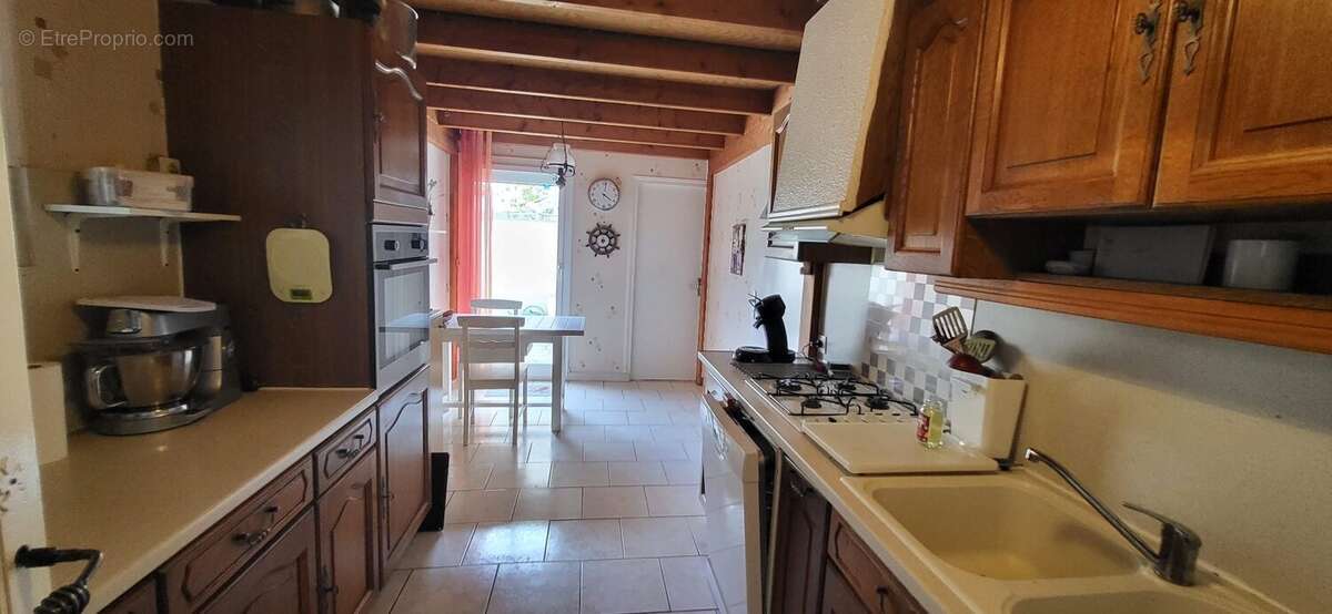 Maison à LES CLAYES-SOUS-BOIS