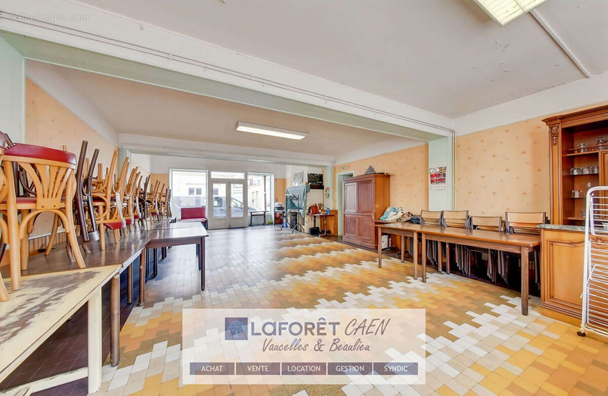 Commerce à BRETTEVILLE-SUR-LAIZE