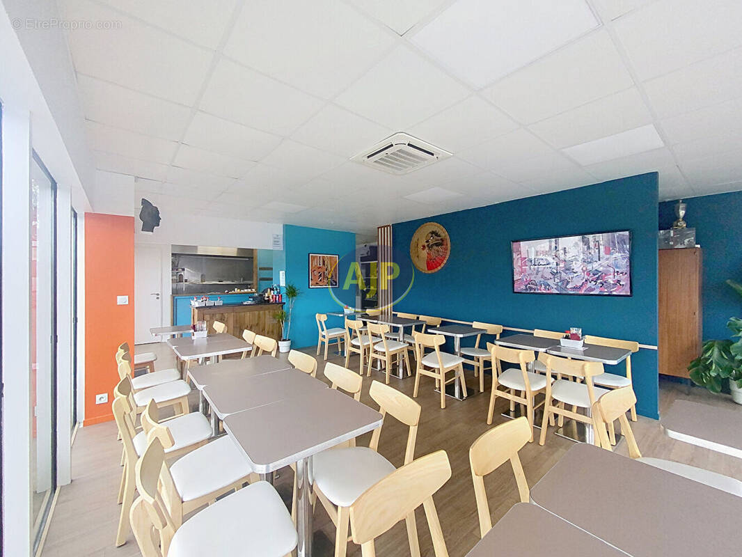 Commerce à LE HAILLAN