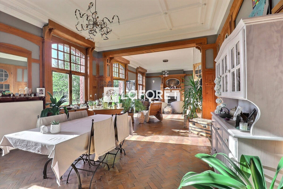 Maison à HOUPLIN-ANCOISNE