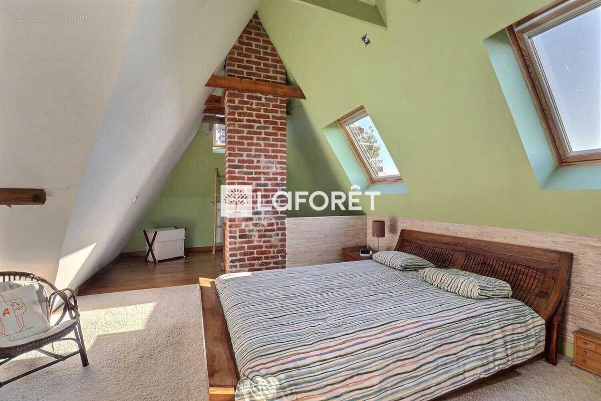 Maison à HOUPLIN-ANCOISNE