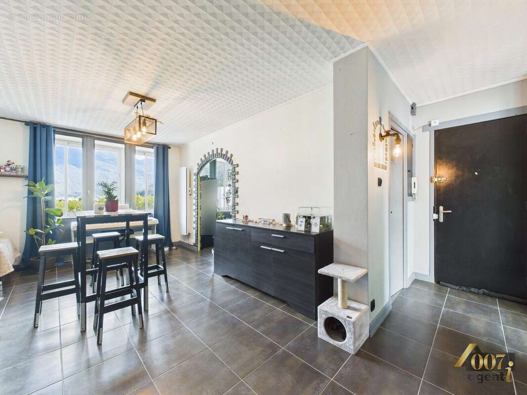 Appartement à ALBERTVILLE