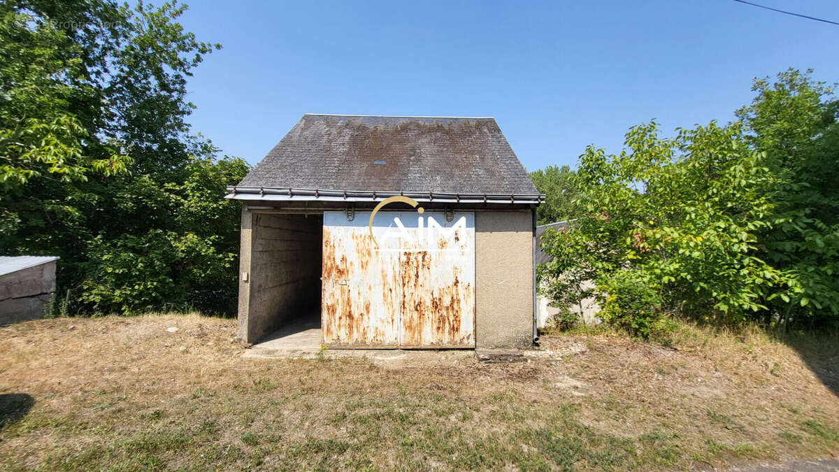 Autre à MONTLOUIS-SUR-LOIRE