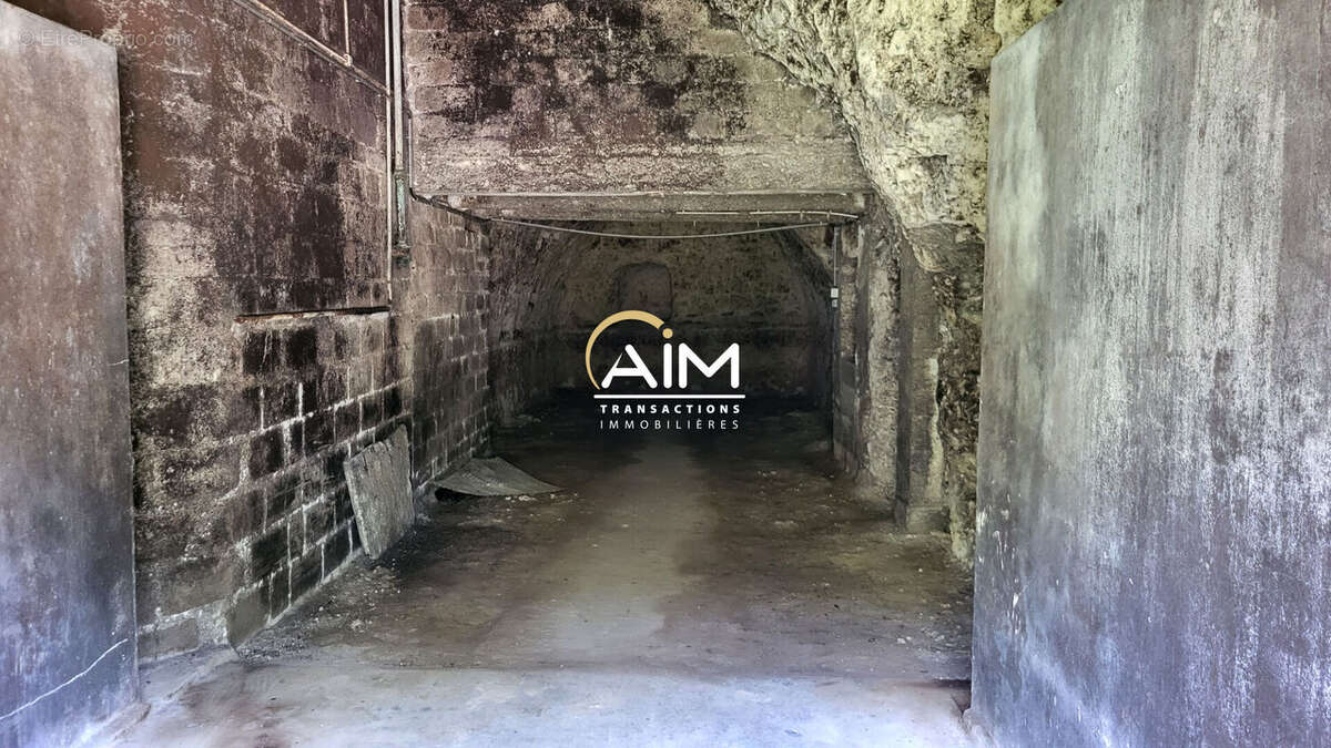 Autre à MONTLOUIS-SUR-LOIRE