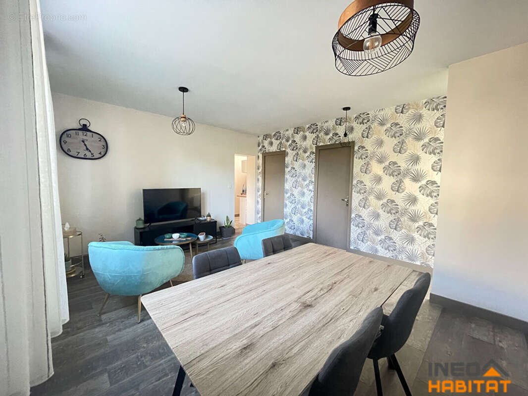 Appartement à LA MEZIERE