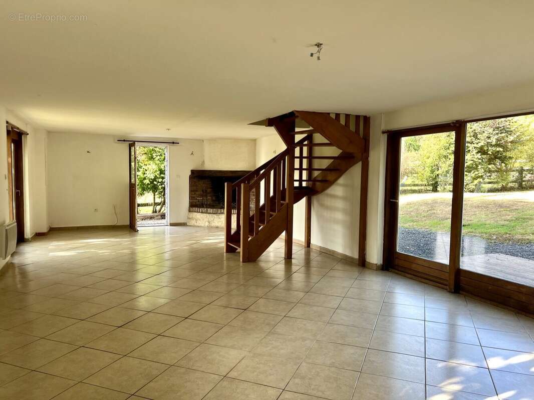 Maison à SAINT-PIERRE-AZIF