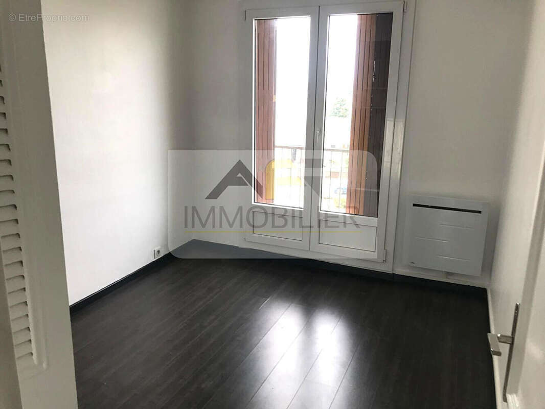 Appartement à SARTROUVILLE