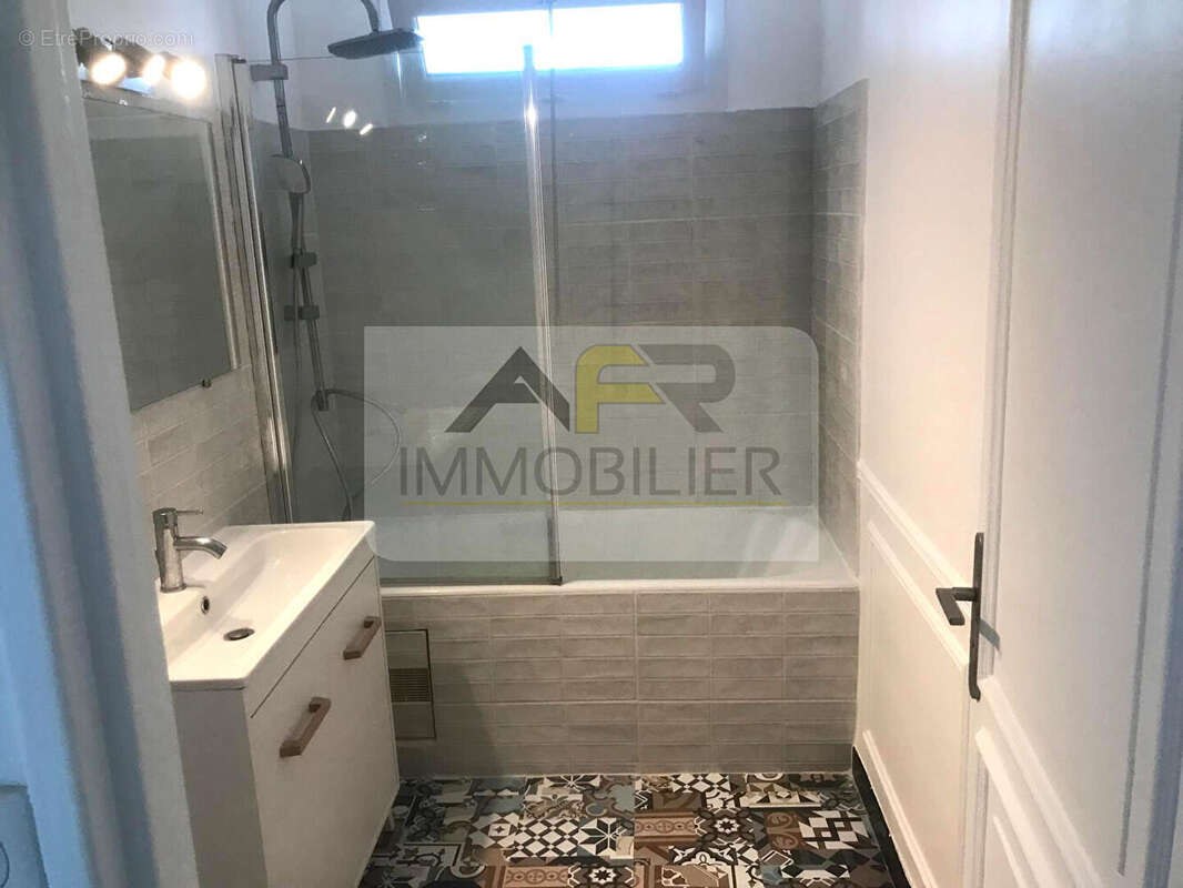 Appartement à SARTROUVILLE