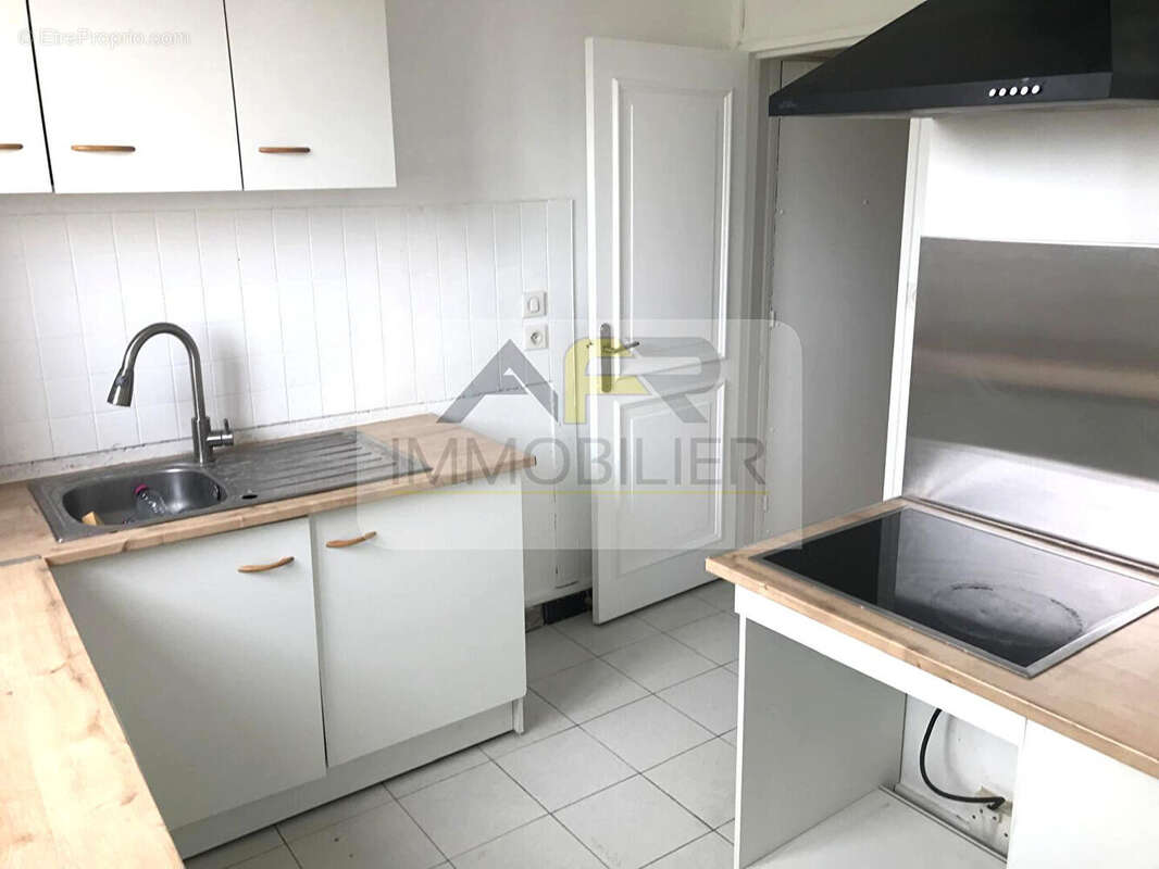 Appartement à SARTROUVILLE