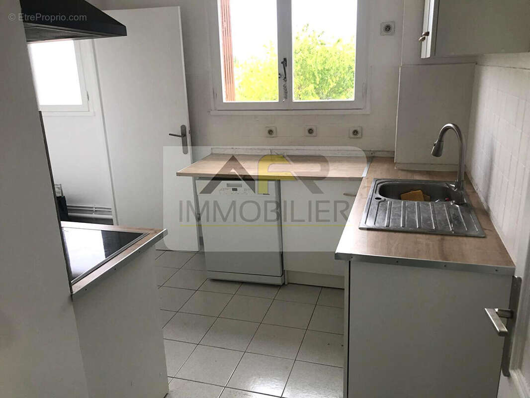 Appartement à SARTROUVILLE