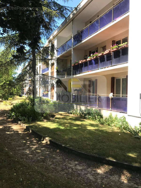 Appartement à SARTROUVILLE