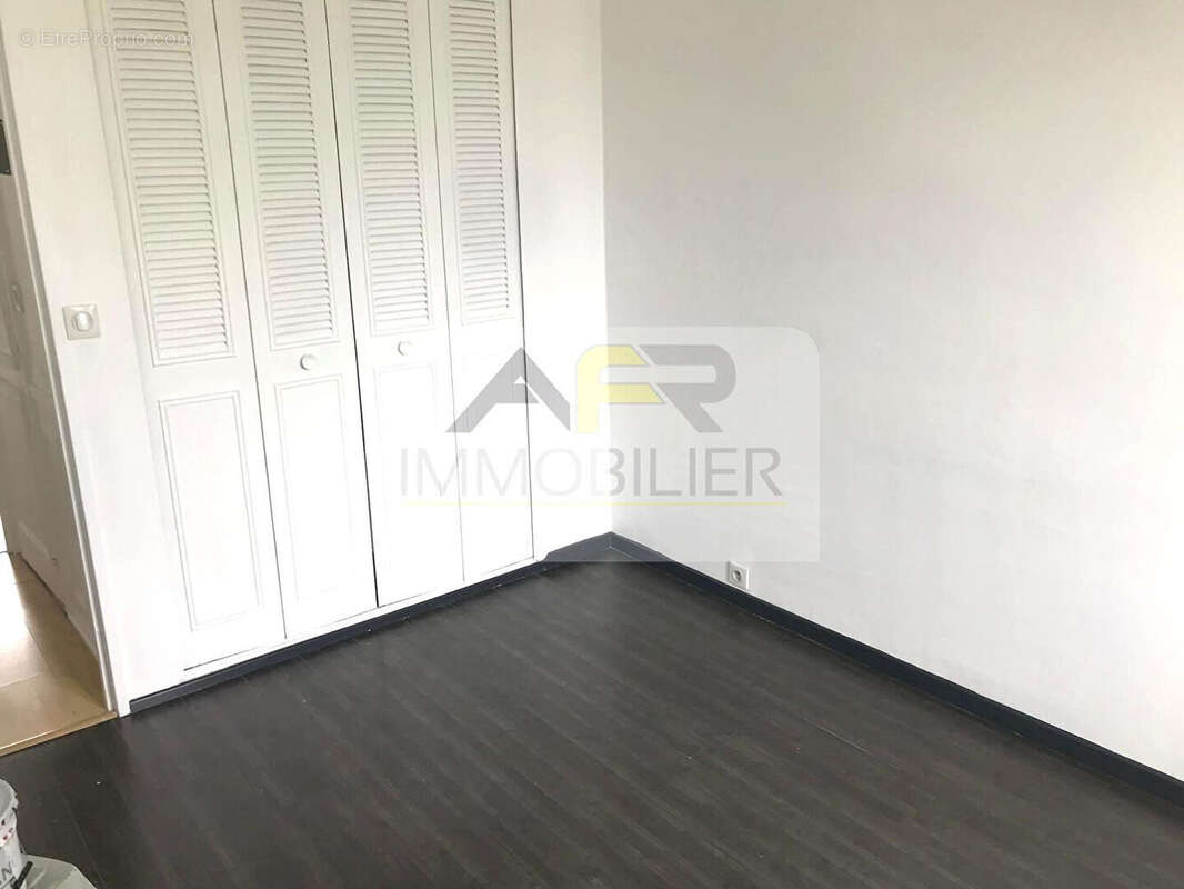 Appartement à SARTROUVILLE