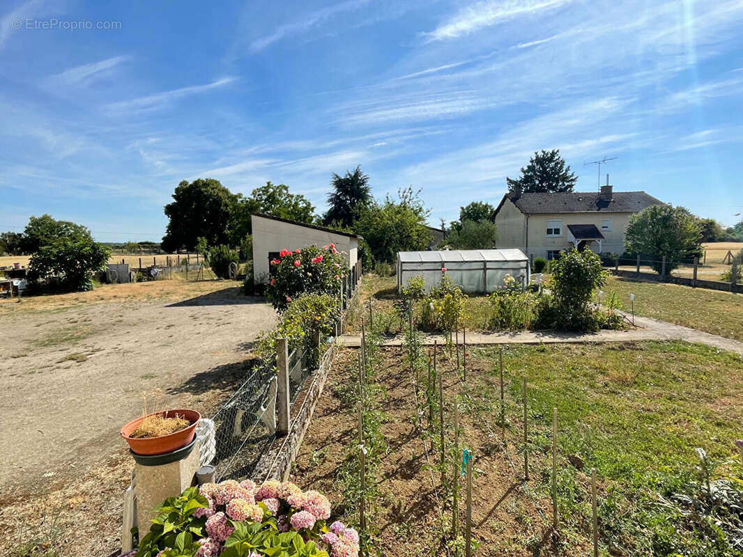 Maison à PLEUMARTIN