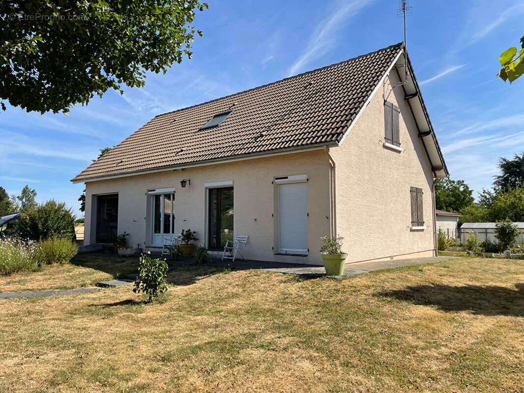 Maison à PLEUMARTIN