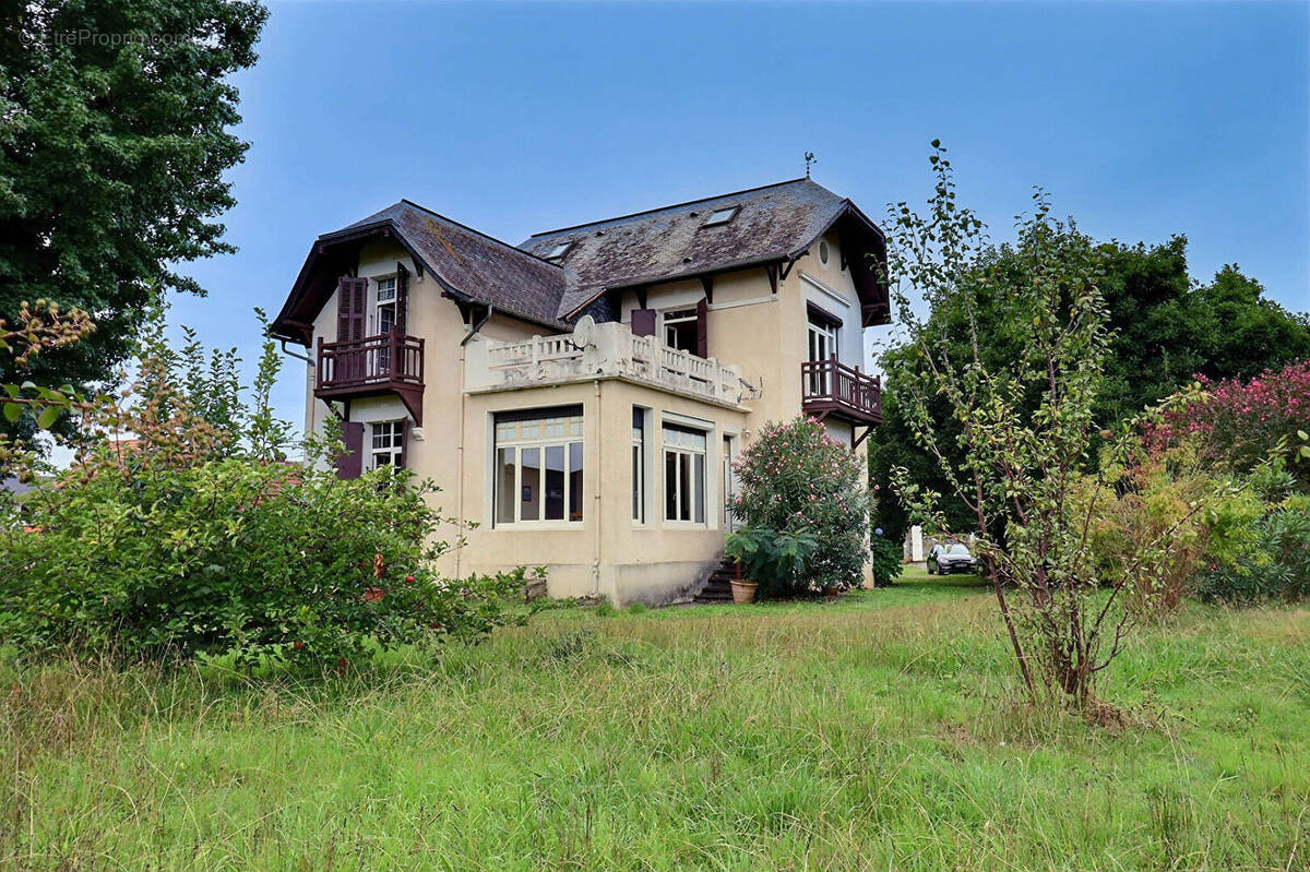 Maison à ASSAT