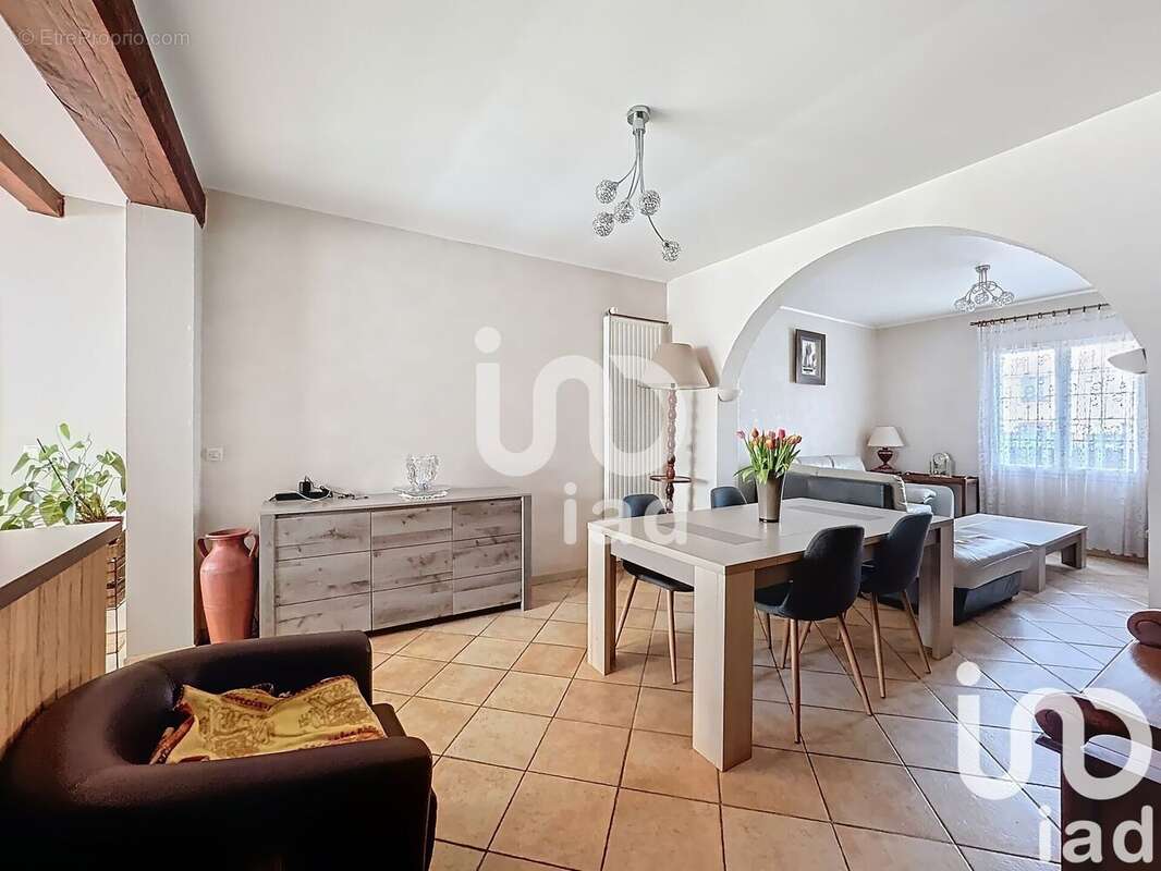 Photo 3 - Maison à MOISSY-CRAMAYEL