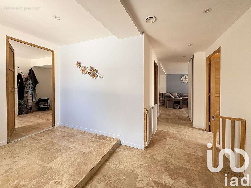 Photo 2 - Maison à VILLENEUVE-LES-GENETS