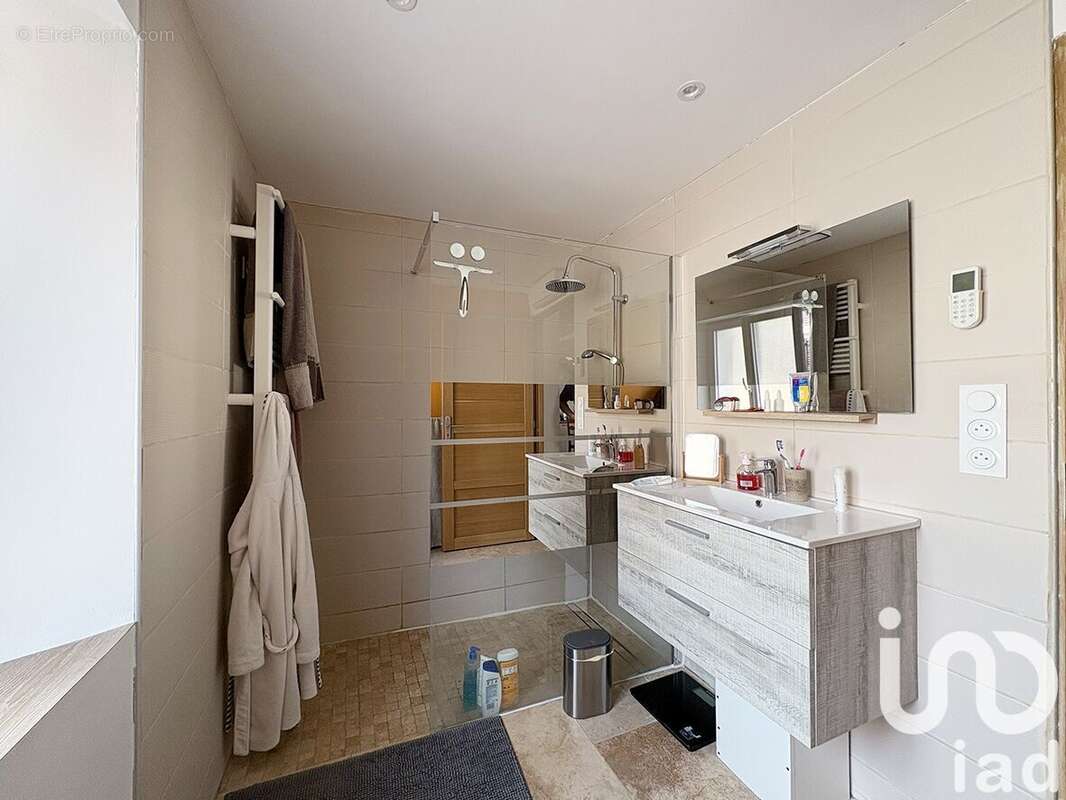 Photo 7 - Maison à VILLENEUVE-LES-GENETS