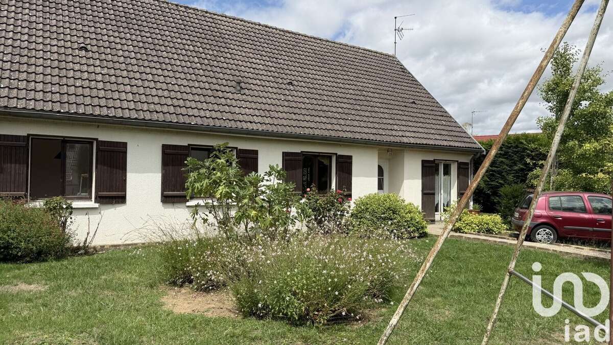 Photo 3 - Maison à SAINT-GERMAIN-LAVAL