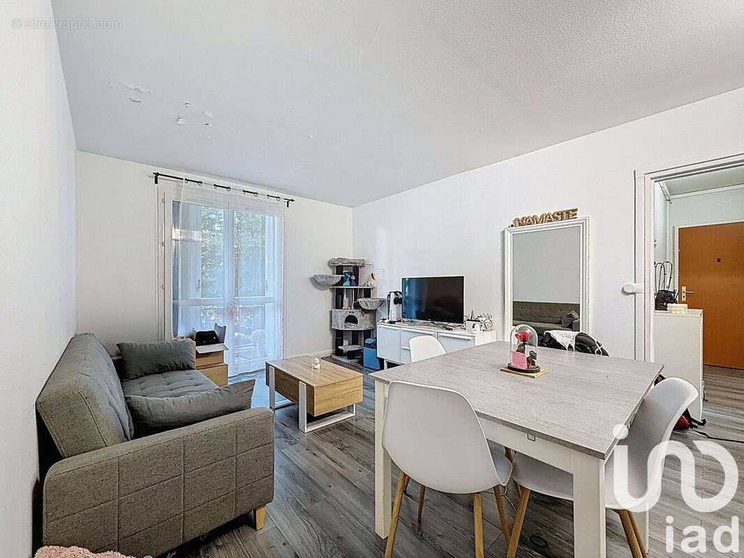 Photo 1 - Appartement à SAINT-FARGEAU-PONTHIERRY