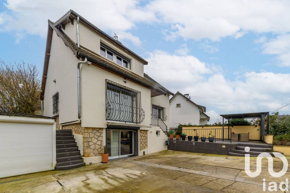 Photo 1 - Maison à FONTENAY-EN-PARISIS