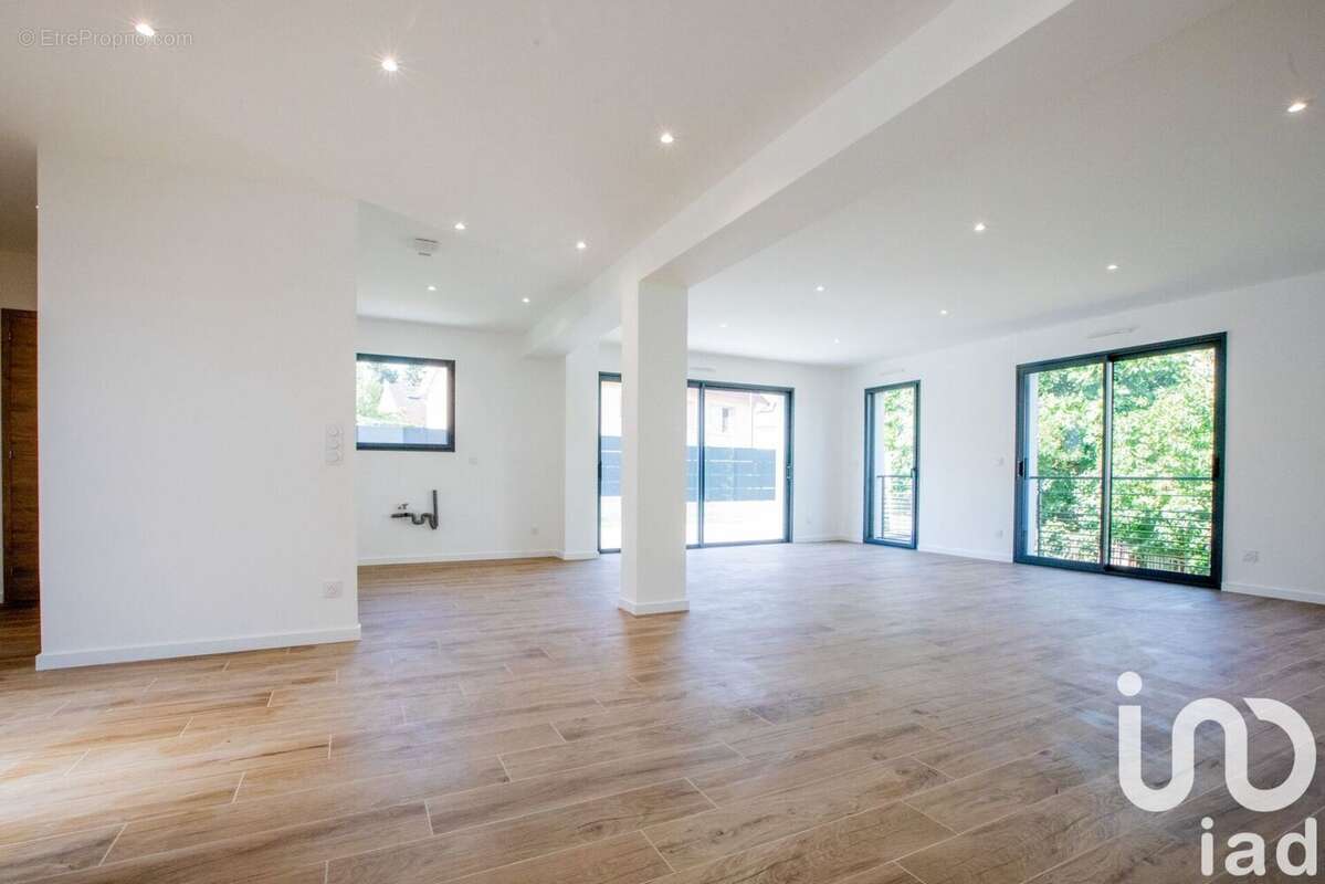 Photo 2 - Maison à RUEIL-MALMAISON