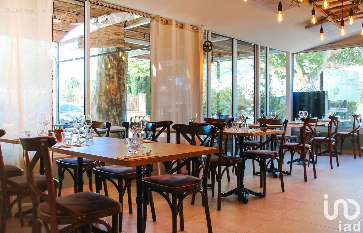 Photo 1 - Commerce à GRAVESON