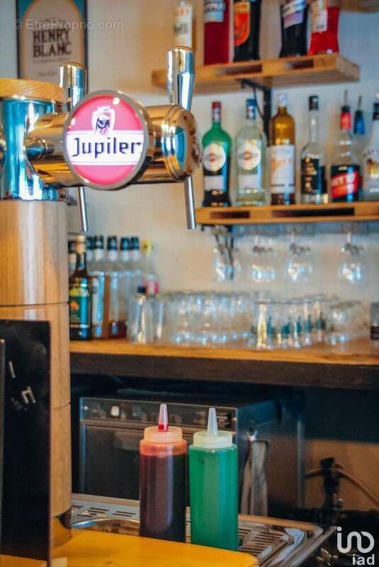 Photo 2 - Commerce à GRAVESON