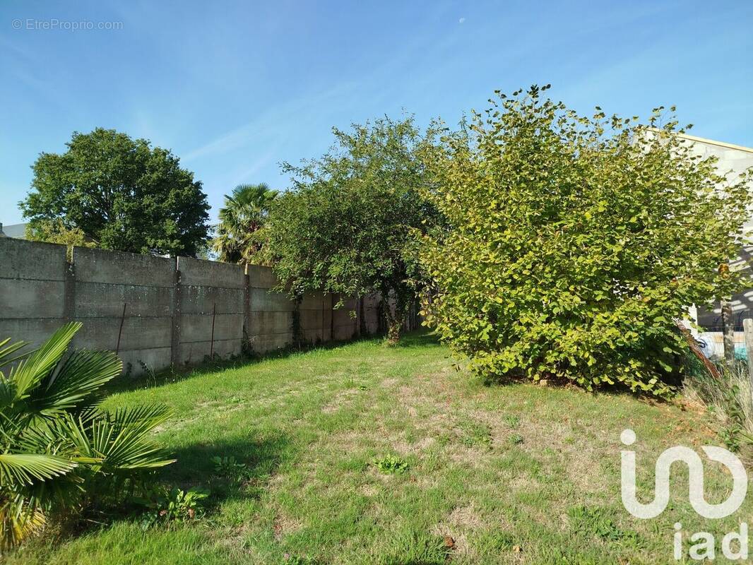 Photo 1 - Terrain à SAINT-MARS-DU-DESERT