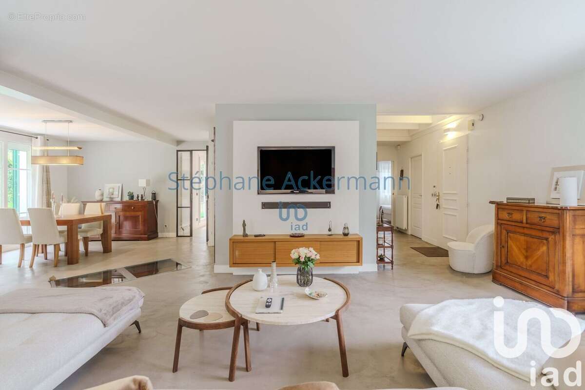 Photo 2 - Maison à MAGNY-LE-HONGRE