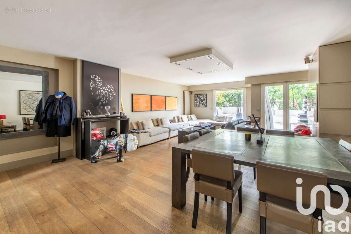 Photo 2 - Appartement à SURESNES