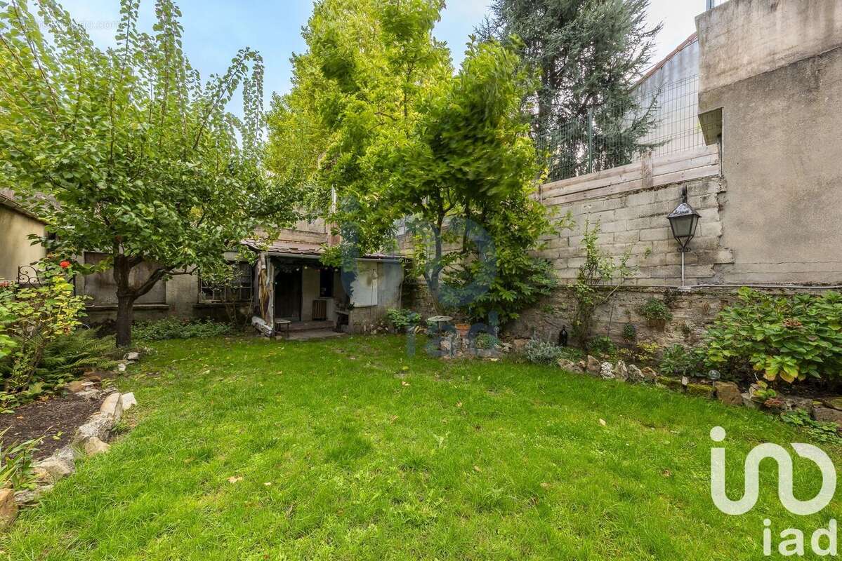 Photo 2 - Maison à GENTILLY