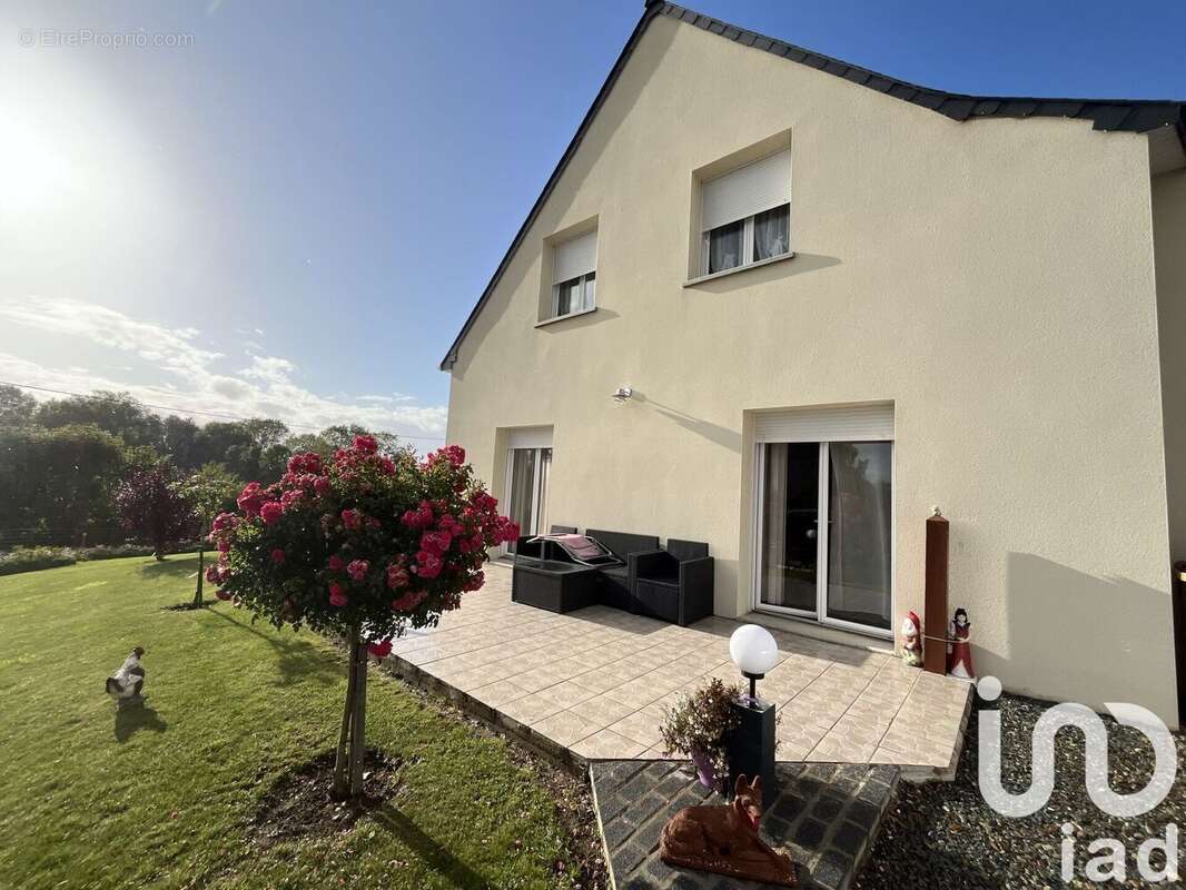 Photo 2 - Maison à TREMEREUC