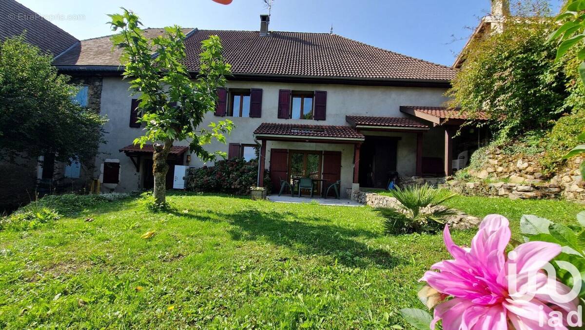 Photo 1 - Maison à SAINT-MARTIN-DE-LA-CLUZE