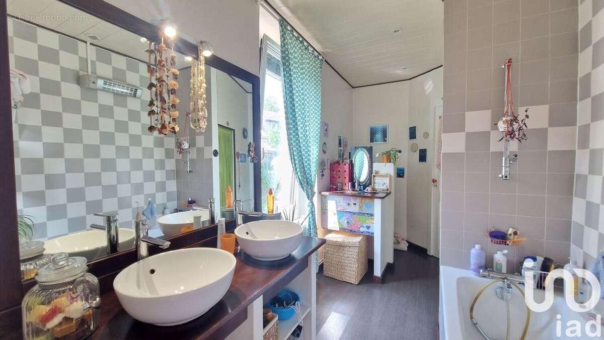 Photo 8 - Maison à SAINT-MARTIN-DE-LA-CLUZE