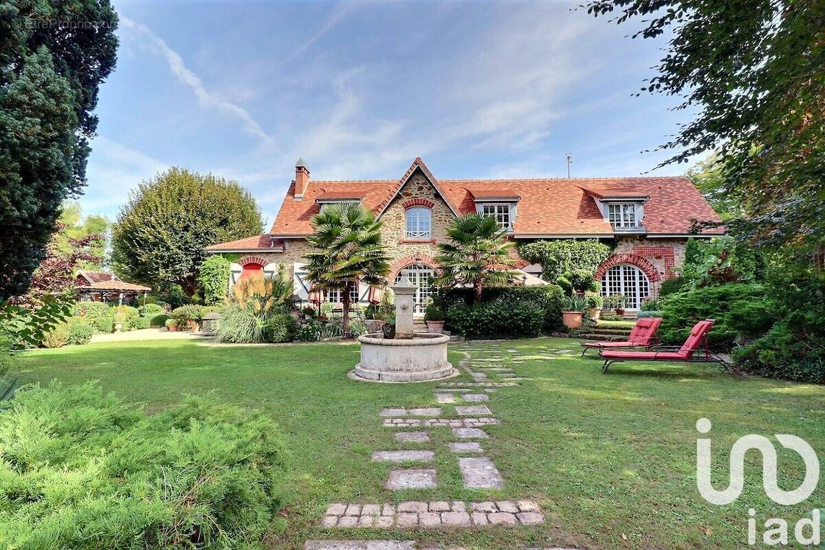 Photo 1 - Maison à LUZANCY