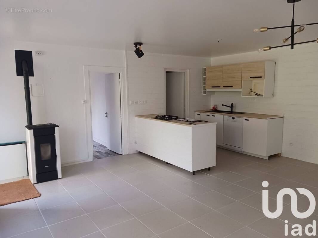 Photo 1 - Maison à USSON-DU-POITOU