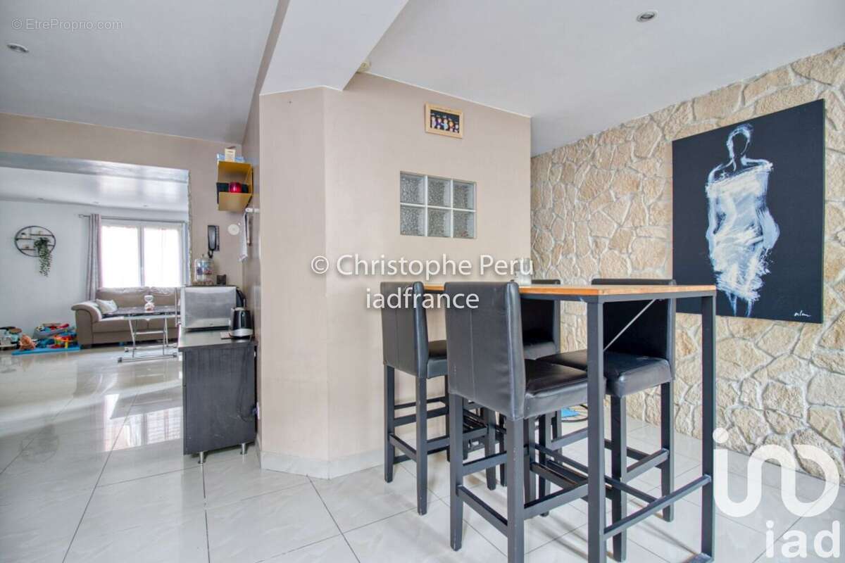 Photo 2 - Maison à SAINT-OUEN-L&#039;AUMONE