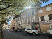 Façade de l&#039;Immeuble  - Appartement à BEAUJEU