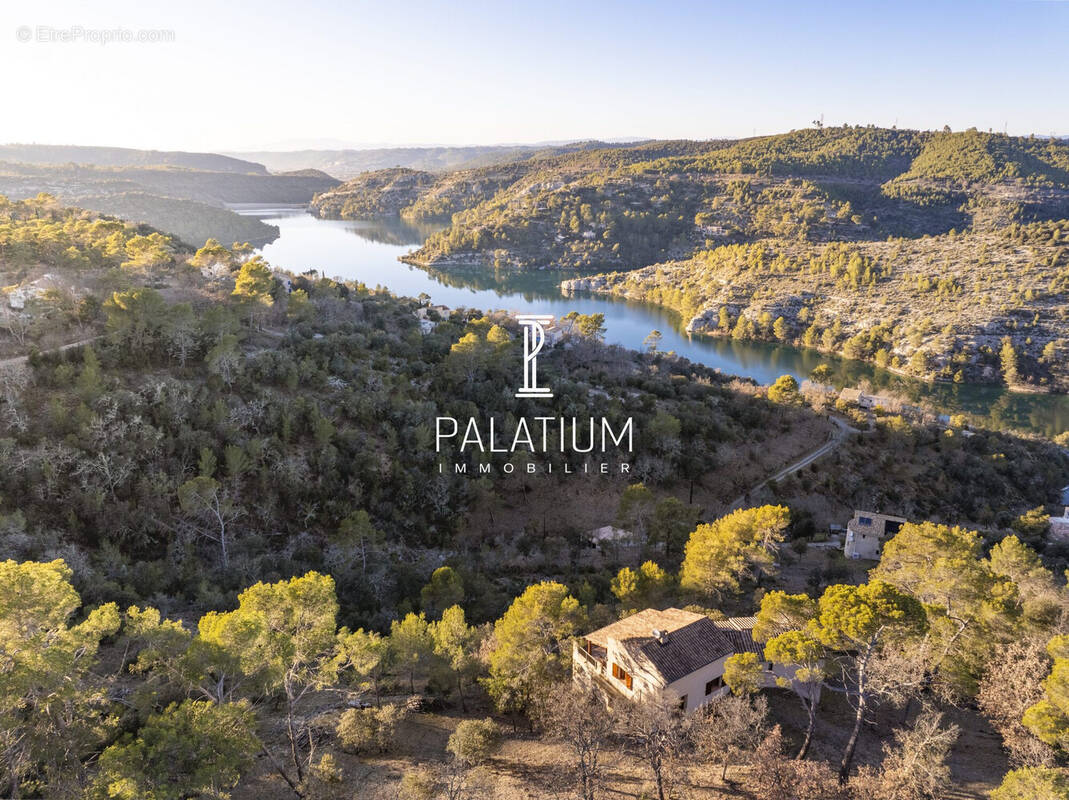 Maison à ESPARRON-DE-VERDON