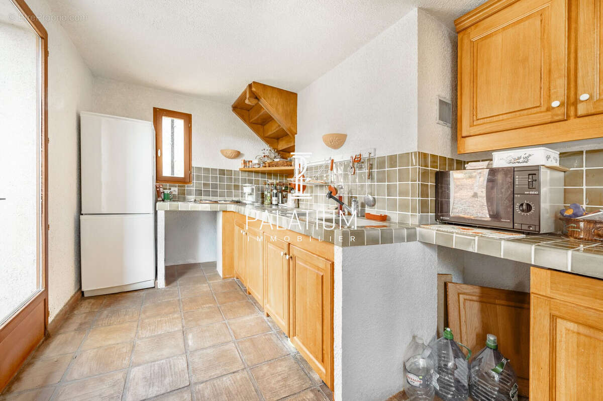 Maison à ESPARRON-DE-VERDON