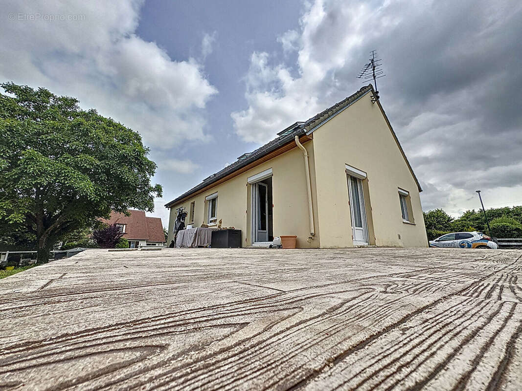 Maison à SAINT-MARTIN-DE-FONTENAY
