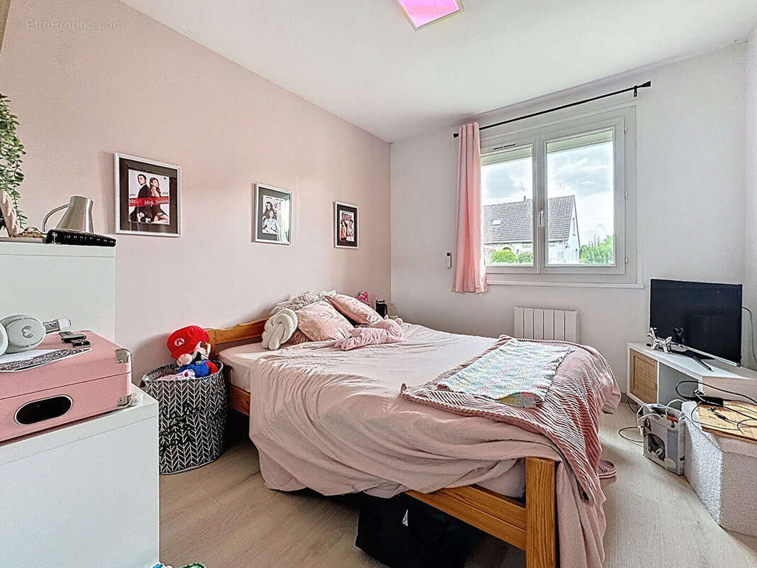 Maison à SAINT-MARTIN-DE-FONTENAY