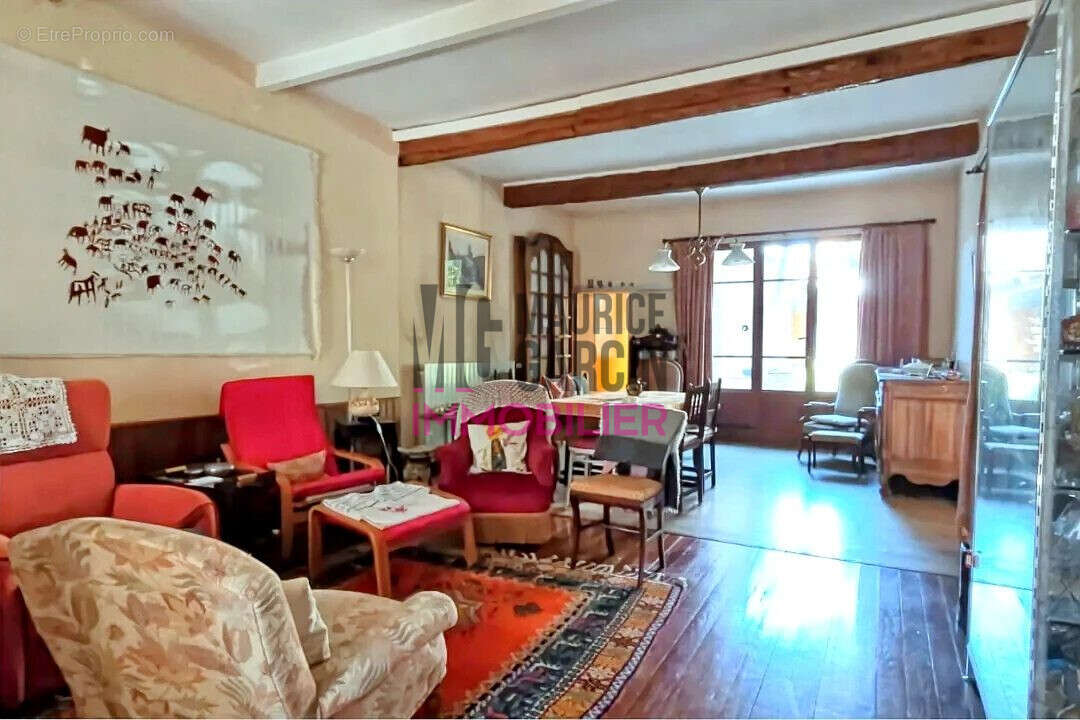 Maison à PERNES-LES-FONTAINES