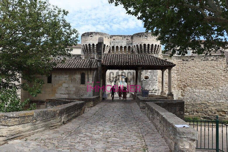Maison à PERNES-LES-FONTAINES