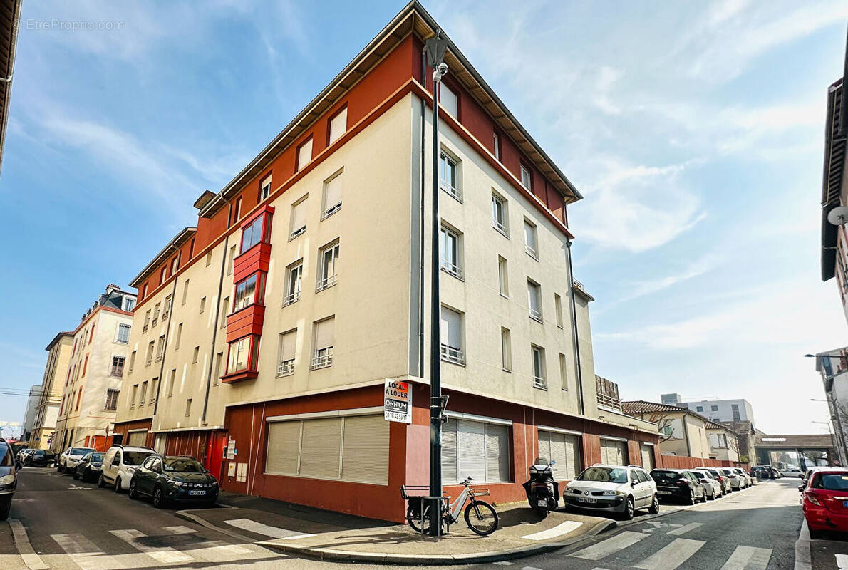 Appartement à OULLINS