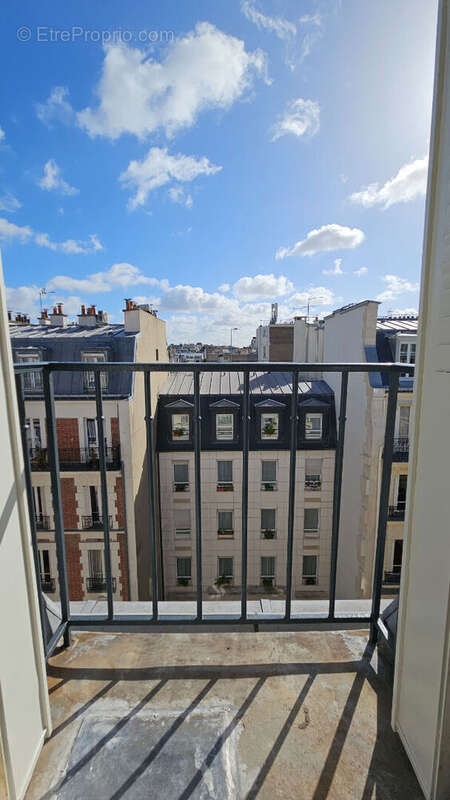 Appartement à PARIS-17E