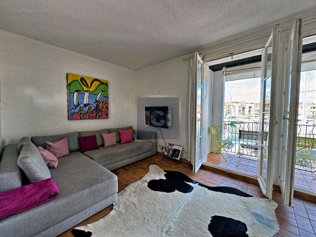 Appartement à GRIMAUD