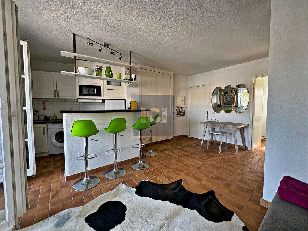 Appartement à GRIMAUD